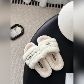 Новые меховые тапочки Chanel 25K! Э