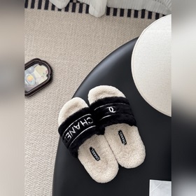 Новые меховые тапочки Chanel 25K! Э