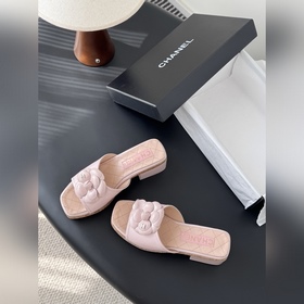Новая коллекция тапочек Chanel весна/л