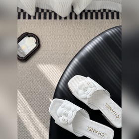 Новая коллекция тапочек Chanel весна/л