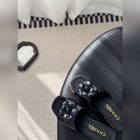 Новая коллекция тапочек Chanel весна/л