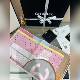 Новое поступление ： Chanel 90*90 см,
