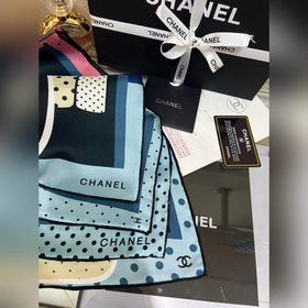 Новое поступление ： Chanel 90*90 см,
