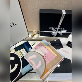 Новое поступление ： Chanel 90*90 см, 