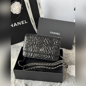 Chanel Camellia - WOC Fortune Bag Magn