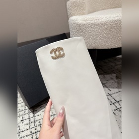 Непревзойденные ботинки Chane Chanel 
