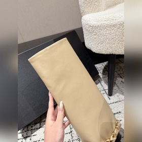 Непревзойденные ботинки Chanel 25 с ц