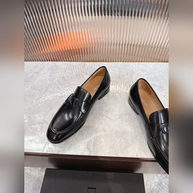 Лоферы Dior Timeless Flex — это новое