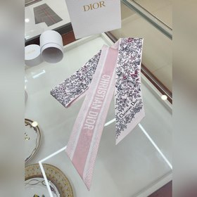 Новая модель Dior создает неповторимый