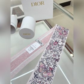 Новая модель Dior создает неповторимый