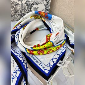 DIOR Must-Have Размер： 90x90 см 100% ш