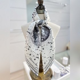 Этот шелковый квадратный шарф Dior Zod