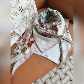 Новинка： квадратный шарф Dior с принто