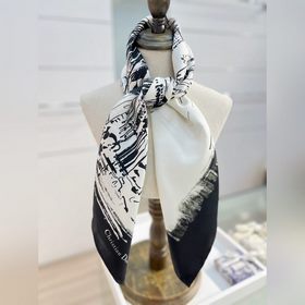 Двусторонний монохромный шарф Dior с п