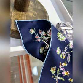 Шарф Dior с принтом — 25 новых моделе