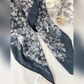Двусторонний  шарф Dior с монохром