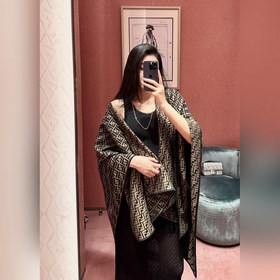 Шаль Fendi： роскошь в движении! [Клас