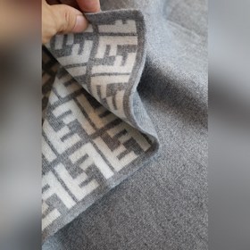 Шаль в стиле накидки с очень модным пр