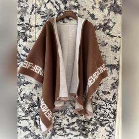 Плащ с капюшоном Fendi, изделие высшег