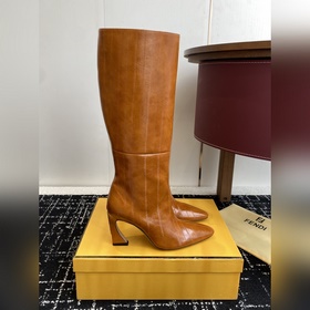 Ботинки Fendi 25SS с круглым носком.