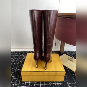 Ботинки Fendi 25SS с круглым носком. 