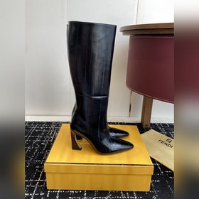 Ботинки Fendi 25SS с круглым носком.