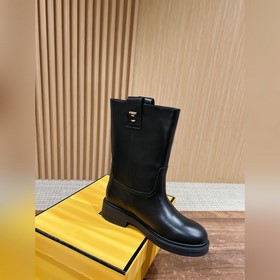 #Кожаный верх FENDI# Новые низкие боти