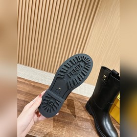#Кожаный верх FENDI# Новые низкие боти