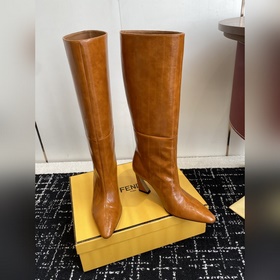 Ботинки Fendi 25SS с круглым носком. 