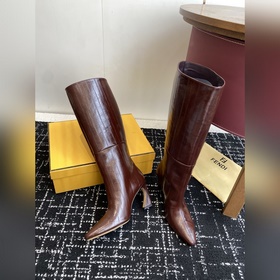 Ботинки Fendi 25SS с круглым носком. 