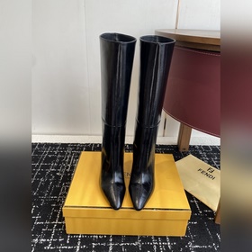 Ботинки Fendi 25SS с круглым носком.