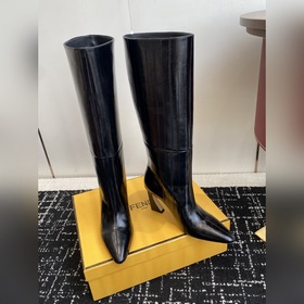 Ботинки Fendi 25SS с круглым носком.