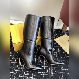 Ботинки Fendi 25SS с круглым носком.