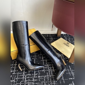 Ботинки Fendi 25SS с круглым носком. 