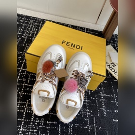 Fendi 25SS Thick-Sole Match Series Cas