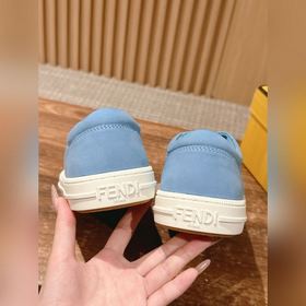 FENDI Новые низкие кроссовки в стиле «