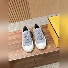 FENDI Новые низкие кроссовки в стиле «