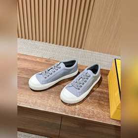 FENDI Новые низкие кроссовки в стиле «