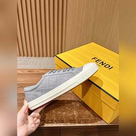 FENDI Новые низкие кроссовки в стиле «