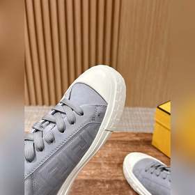 FENDI Новые низкие кроссовки в стиле «