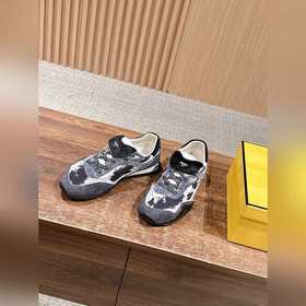 FENDI Новые спортивные туфли винтажном
