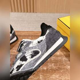 FENDI Новые спортивные туфли винтажном
