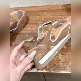 FENDI Новые спортивные туфли винтажном