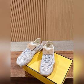 FENDI Новые спортивные туфли винтажном