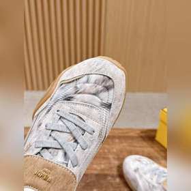 FENDI Новые спортивные туфли винтажном