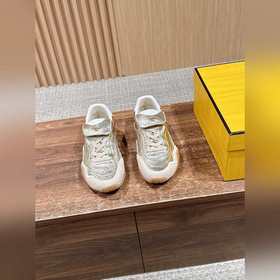 FENDI Новые спортивные туфли винтажном