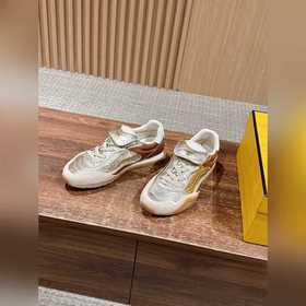 FENDI Новые спортивные туфли винтажном