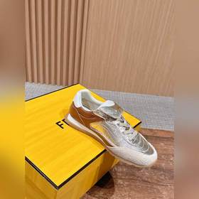 FENDI Новые спортивные туфли винтажном