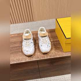 FENDI Новые спортивные туфли винтажном