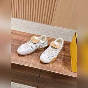 FENDI Новые спортивные туфли винтажном